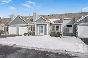 861 Sunrise Dr, Woodbury, MN 55125 - Photo 2