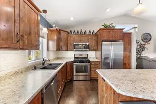 12012 Mayview Curve, Lindstrom, MN 55045 - Photo 8