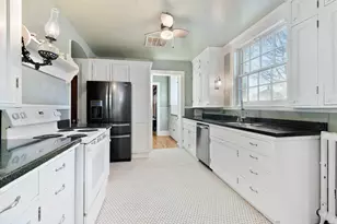 609 4th St NW, Austin, MN 55912 - Photo 14