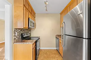 1025 9th Ave SE, Rochester, MN 55904 - Photo 10