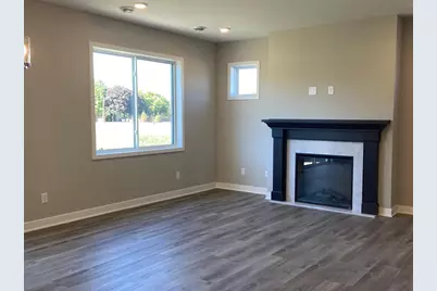 13595 Hollybrook Drive, Apple Valley, MN 55124 - Photo 14