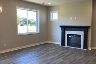 13595 Hollybrook Dr, Apple Valley, MN 55124 - Photo 14