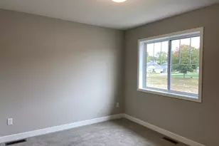 13595 Hollybrook Dr, Apple Valley, MN 55124 - Photo 4