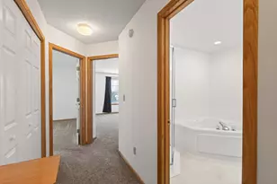 1887 Wildflower Ct, Shoreview, MN 55126 - Photo 18