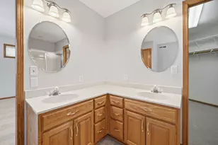 600 Lyman Blvd, Chanhassen, MN 55317 - Photo 16