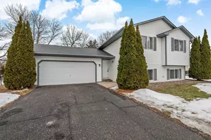 748 Kirche Hill Dr, Carver, MN 55315 - Photo 2