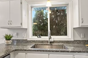 748 Kirche Hill Dr, Carver, MN 55315 - Photo 10