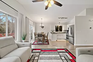 748 Kirche Hill Dr, Carver, MN 55315 - Photo 8