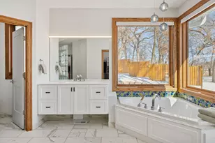 5517 Dickson Rd, Minnetonka, MN 55345 - Photo 24