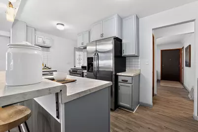 8515 Wentworth Avenue S, Bloomington, MN 55420 - Photo 10