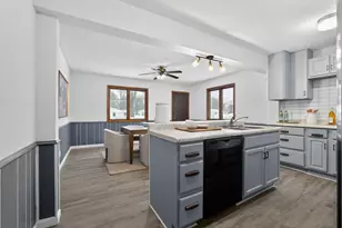 8515 Wentworth Ave S, Bloomington, MN 55420 - Photo 8