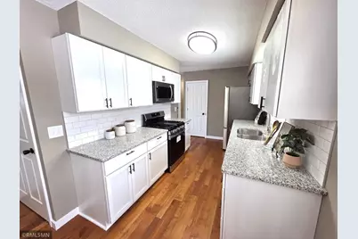 11209 Independence Avenue N, Champlin, MN 55316 - Photo 10