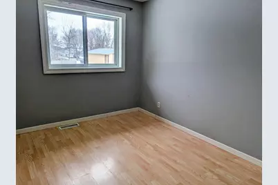 2408 21st Avenue SW, Willmar, MN 56201 - Photo 6