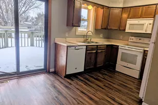 2408 21st Ave SW, Willmar, MN 56201 - Photo 4