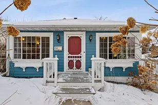 44 Grove St, Mahtomedi, MN 55115 - Photo 2