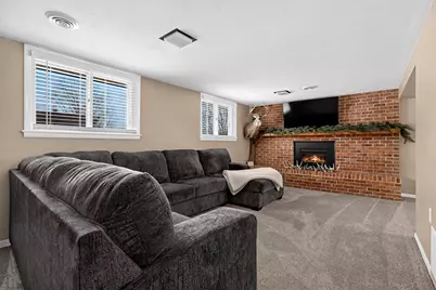 510 Madison Street E, Caledonia, MN 55921 - Photo 16