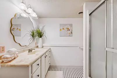 561 Dresden Drive, Chaska, MN 55318 - Photo 32