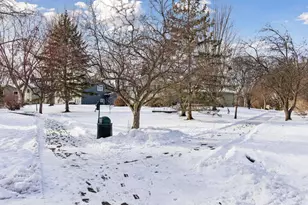 561 Dresden Dr, Chaska, MN 55318 - Photo 38