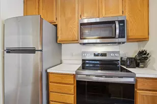 14246 Hibiscus Ct, Apple Valley, MN 55124 - Photo 4