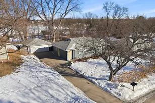 701 Eldridge Ave W, Roseville, MN 55113 - Photo 34