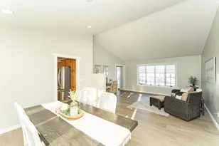 926 Plymouth Ln NW, Rochester, MN 55901 - Photo 8