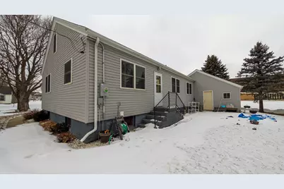 304 Secor Street N, Bricelyn, MN 56014 - Photo 26