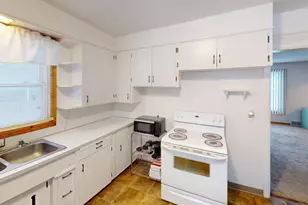 304 Secor Street N, Bricelyn, MN 56014 - Photo 6