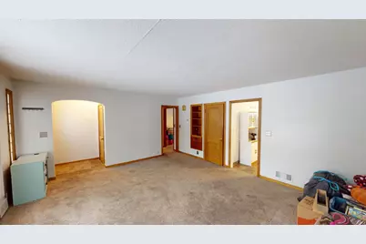 304 Secor Street N, Bricelyn, MN 56014 - Photo 2