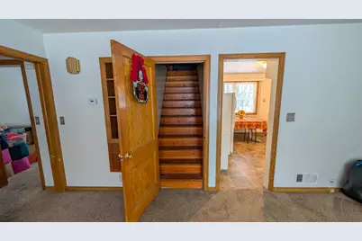 304 Secor Street N, Bricelyn, MN 56014 - Photo 14