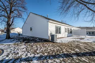 15664 Flackwood Way, Apple Valley, MN 55124 - Photo 36