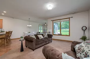 416 Buckshot Ct, Kenyon, MN 55946 - Photo 8