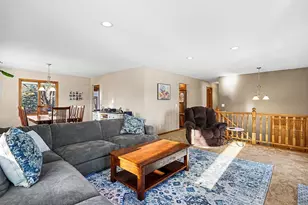 867 Oriole Ln, Chaska, MN 55318 - Photo 8