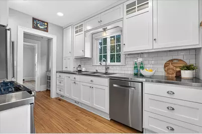 461 Cedar Lake Road S, Minneapolis, MN 55405 - Photo 4