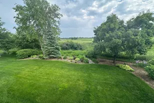 1207 Adrian Dr, Chaska, MN 55318 - Photo 110