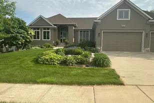 1207 Adrian Dr, Chaska, MN 55318 - Photo 104