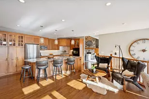 1207 Adrian Dr, Chaska, MN 55318 - Photo 8