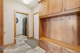 1207 Adrian Dr, Chaska, MN 55318 - Photo 30