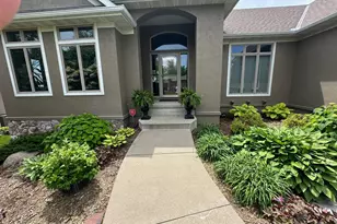 1207 Adrian Dr, Chaska, MN 55318 - Photo 100