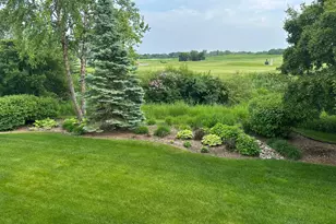 1207 Adrian Dr, Chaska, MN 55318 - Photo 108