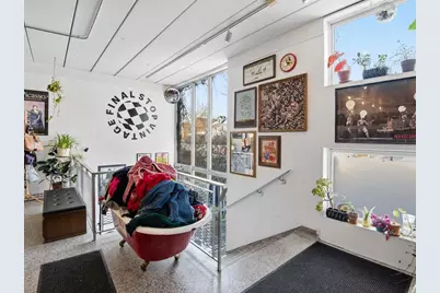 2425 Lyndale Avenue S, Minneapolis, MN 55405 - Photo 12