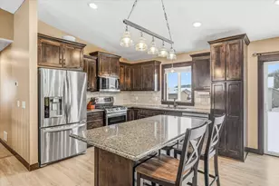 705 Greenwood St SW, Isanti, MN 55040 - Photo 10