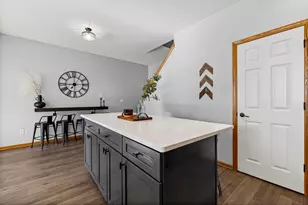 13733 54th Ave N, Plymouth, MN 55446 - Photo 8