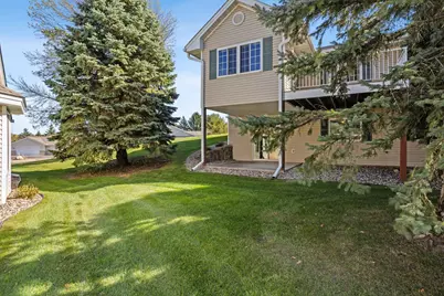 745 Sterling Court, Mahtomedi, MN 55115 - Photo 14