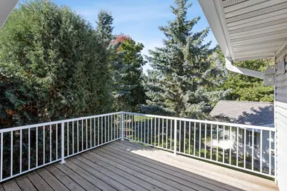 745 Sterling Court, Mahtomedi, MN 55115 - Photo 18