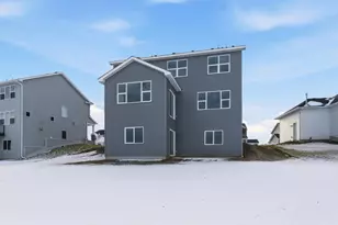 10170 Heather Ln, Corcoran, MN 55374 - Photo 4