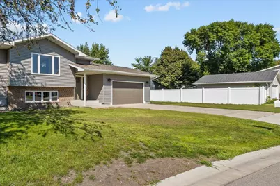 1403 12th N, Wahpeton,  58075 - Photo 4