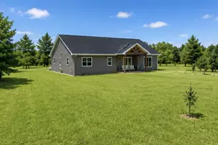 1400 Carriage Hill Dr, Hinckley, MN 55037 - Photo 8