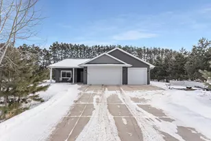 1400 Carriage Hill Dr, Hinckley, MN 55037 - Photo 4