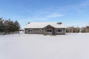 1400 Carriage Hill Dr, Hinckley, MN 55037 - Photo 8