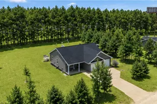 1400 Carriage Hill Dr, Hinckley, MN 55037 - Photo 2